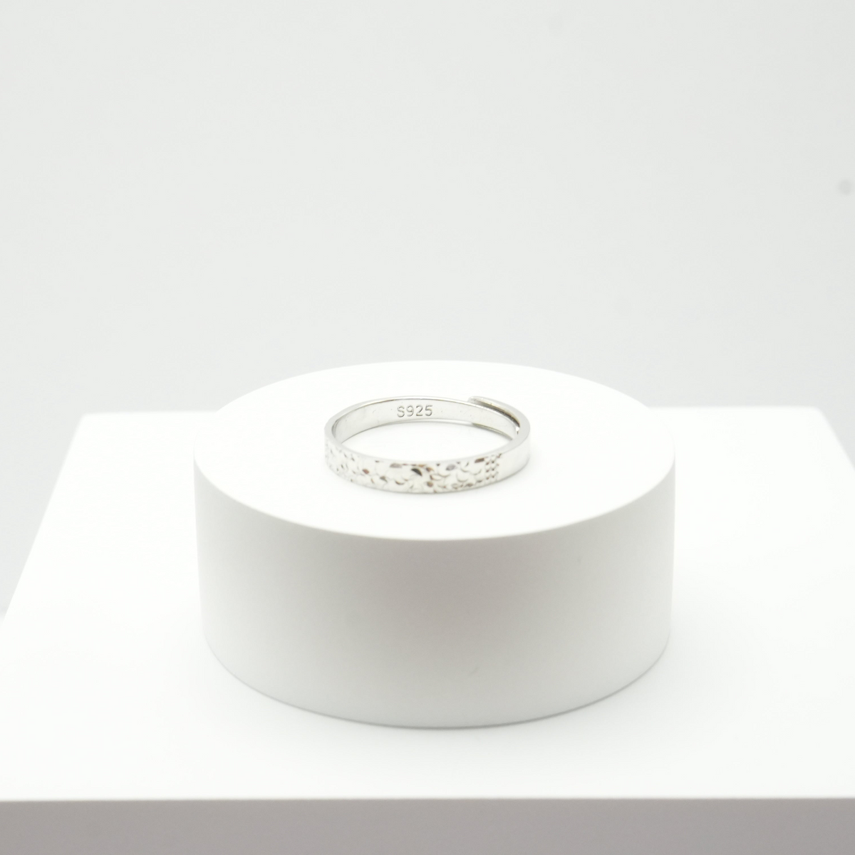 Sparkling Ring