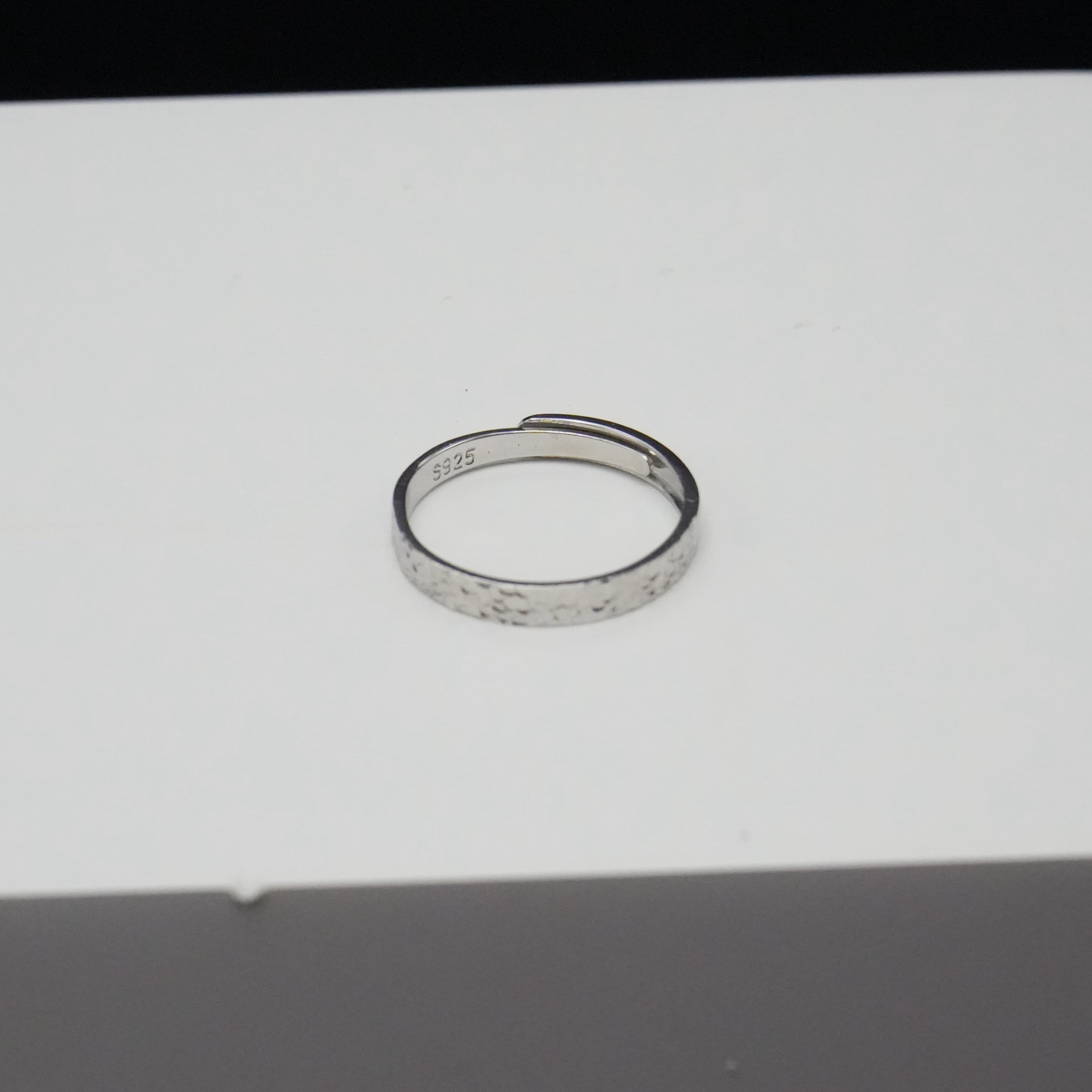 Sparkling Ring